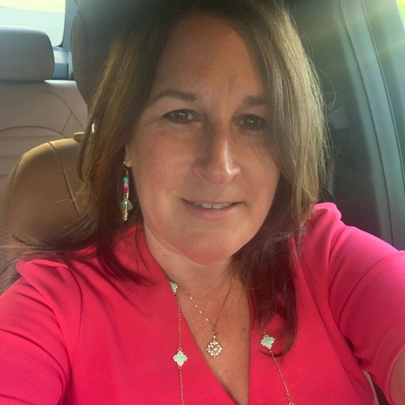 Meet your Posher, Laura & Jim - Picture 2 of 3